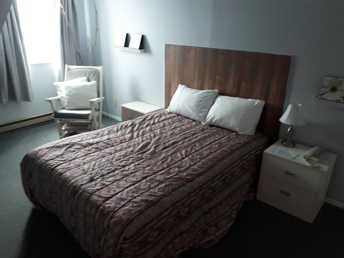 Hôtel Aux Vieux Bardeaux Deschambault Extérieur photo